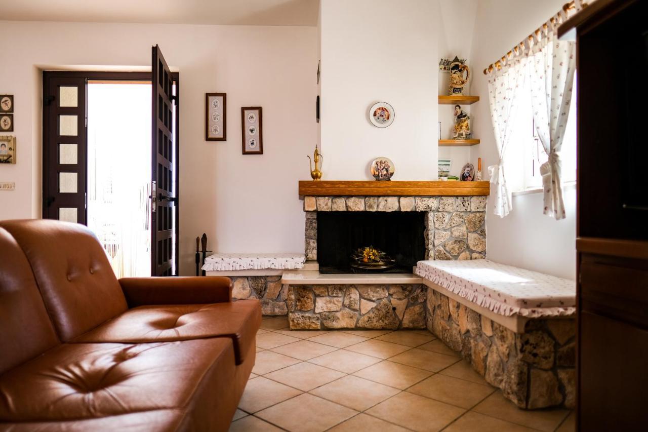 Villa Trullo Elvira & Luigi à Monopoli Extérieur photo